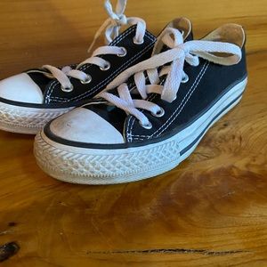 Black converse low tops size 13
